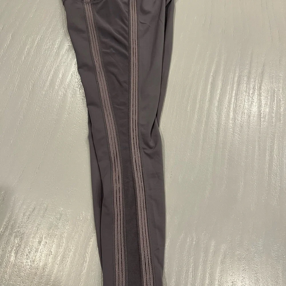 Lululemon Power Lines High Rise 28